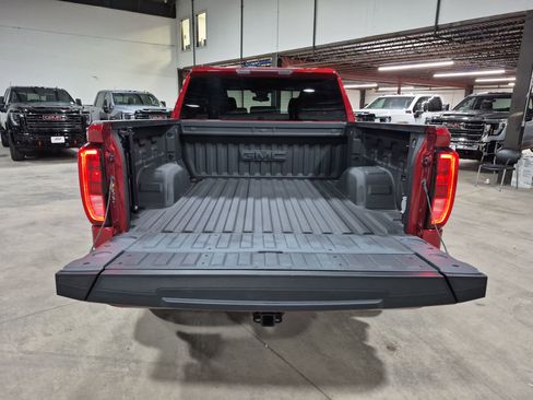 Certified 2022 GMC Sierra 1500 Elevation image 25
