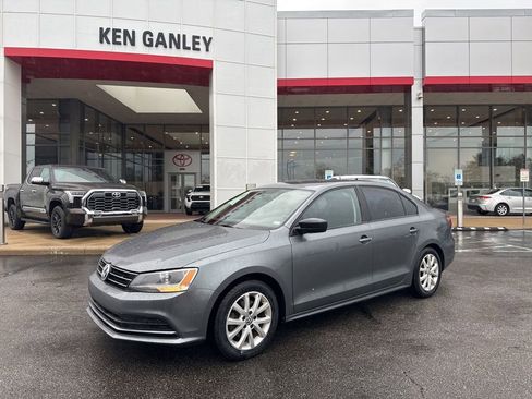 Used 2015 Volkswagen Jetta SE image 1