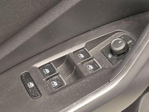 Used 2024 Volkswagen Jetta SE FWD image 27
