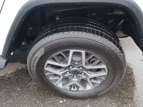 Used 2024 Jeep Wrangler Unlimited Sahara AWD/4WD image 26