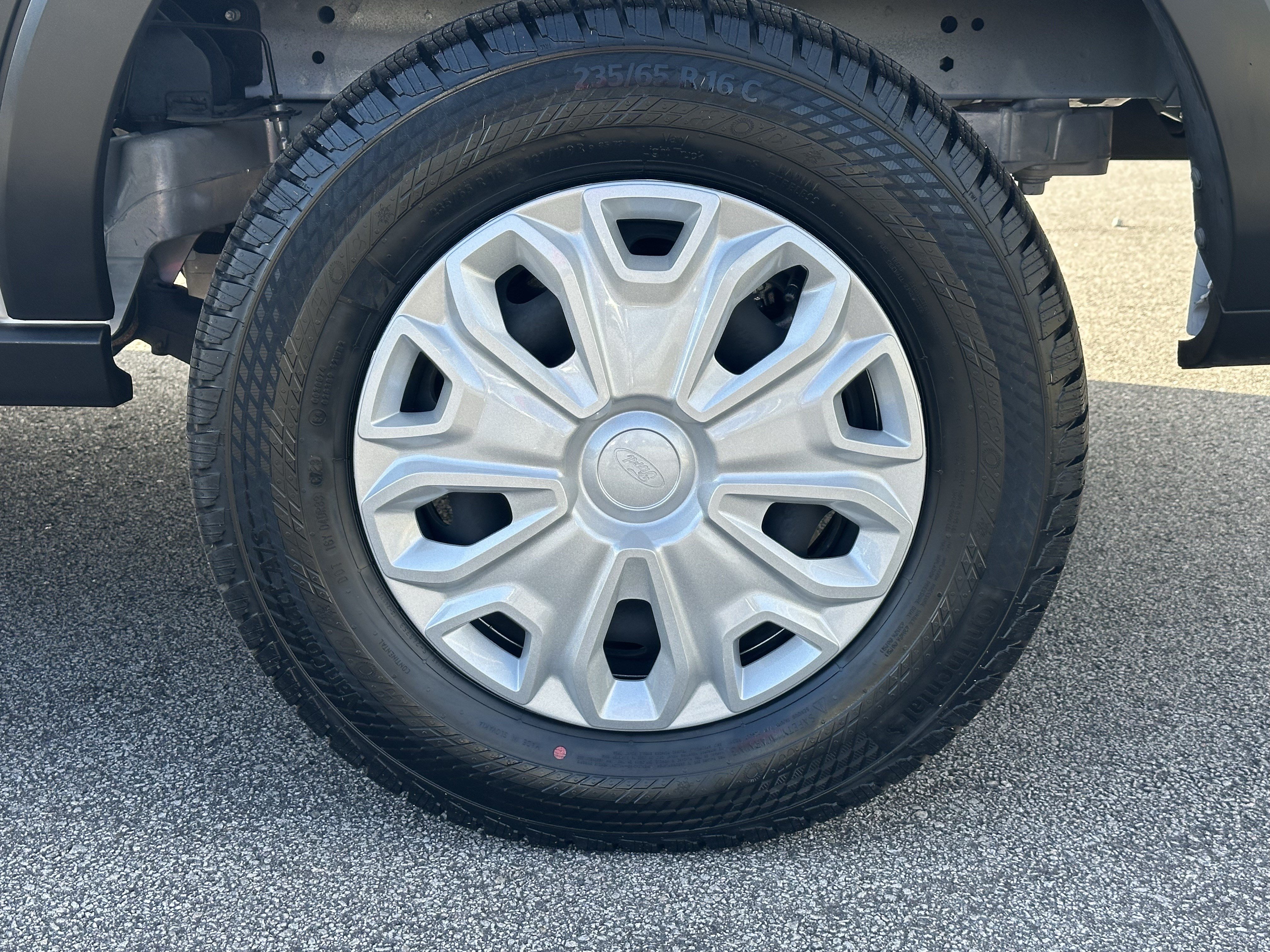 Used 2024 Ford E-Transit Low Roof RWD image 19