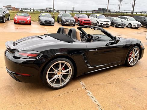 Used 2017 Porsche 718 Boxster S RWD image 12