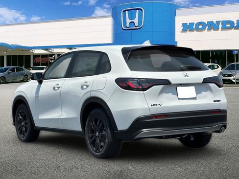 Certified 2026 Honda HR-V Sport image 3