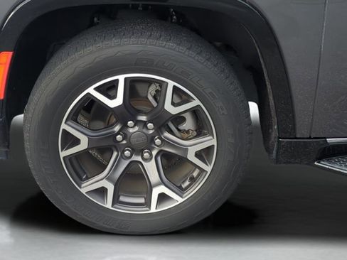 Used 2023 Jeep Wagoneer Series III w/ Preferred Equipment Group image 28