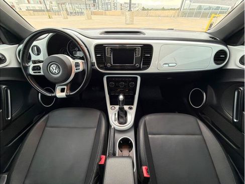 Used 2019 Volkswagen Beetle 2.0T SE FWD image 14