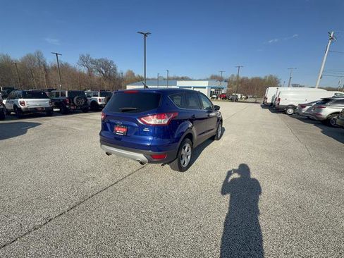 Used 2016 Ford Escape SE w/ SE Cold Weather Package AWD/4WD image 4