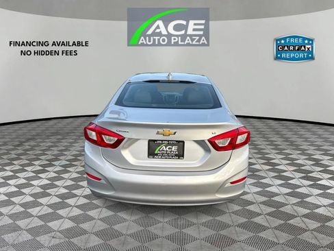 Used 2017 Chevrolet Cruze LT FWD image 6