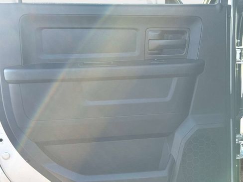 Used 2017 RAM 2500 Tradesman w/ Chrome Appearance Group image 12