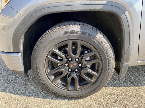 Used 2021 GMC Sierra 1500 Elevation image 14