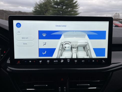 Used 2025 Ford Escape ST-Line w/ Equipment Group 301A image 34