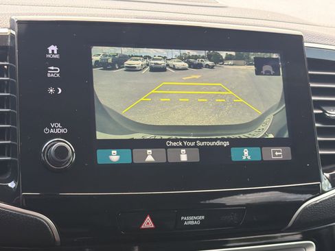 Used 2021 Honda Pilot Touring image 19