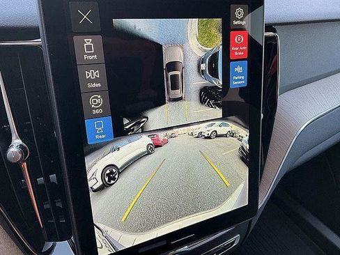 New 2026 Volvo XC60 B5 Plus w/ Protection Package Premier AWD/4WD image 20