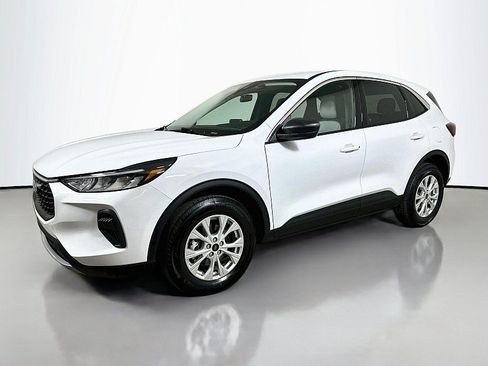 Used 2023 Ford Escape Active AWD/4WD image 3