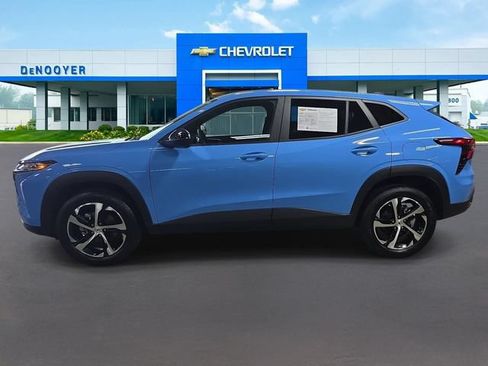 Used 2024 Chevrolet Trax RS w/ Driver Confidence Package FWD image 10
