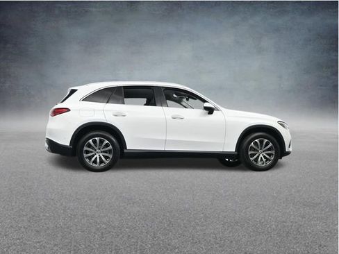 Used 2024 Mercedes-Benz GLC 300 image 35