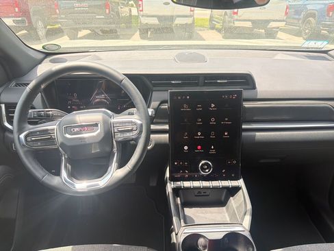 Used 2026 GMC Terrain Elevation w/ LPO, Floor Liner Package AWD/4WD image 12