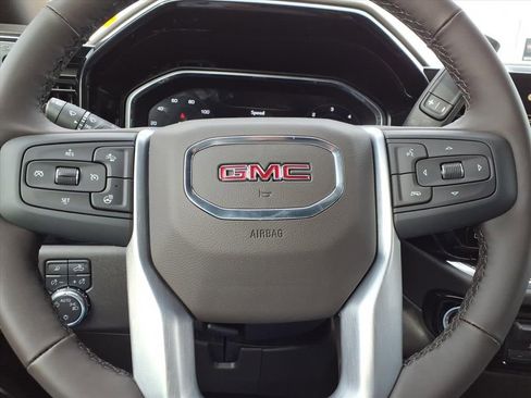 New 2026 GMC Sierra 1500 SLE w/ Preferred Package image 14