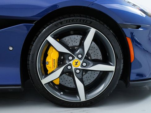 Certified 2023 Ferrari Portofino M image 40