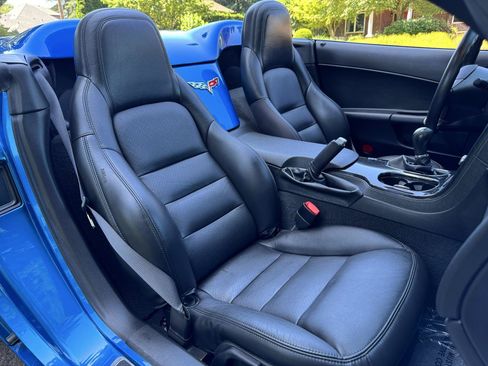 Used 2011 Chevrolet Corvette Convertible w/ Preferred Equipment Group RWD image 19
