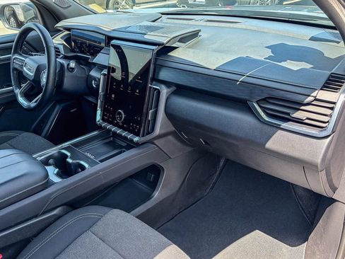Used 2025 GMC Acadia Elevation FWD image 33
