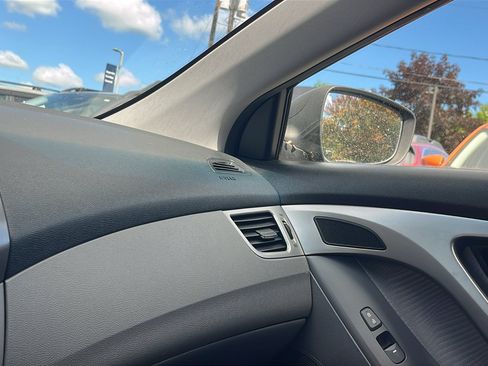 Used 2011 Hyundai Elantra GLS w/ Preferred Equipment Pkg 3 FWD image 19