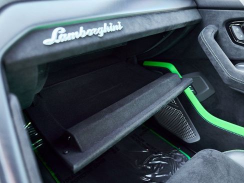 Used 2024 Lamborghini Urus Performante image 95