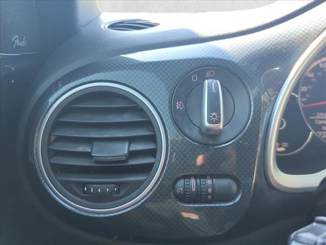 Used 2013 Volkswagen Beetle 2.0T FWD image 16