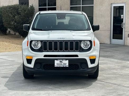 Used 2022 Jeep Renegade Sport image 2