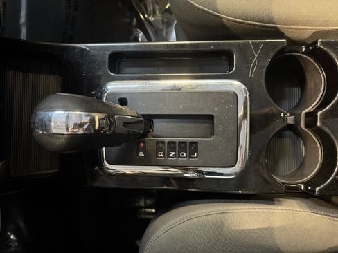 Used 2010 MAZDA Tribute i Sport AWD/4WD image 18