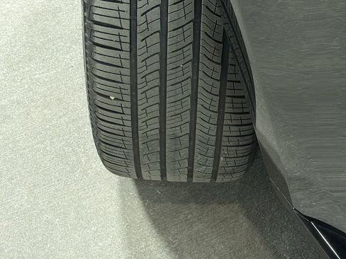 Used 2025 Land Rover Range Rover SE image 41