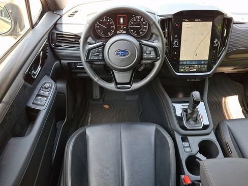 Used 2025 Subaru Forester Touring w/ Popular Package - Touring AWD/4WD image 12