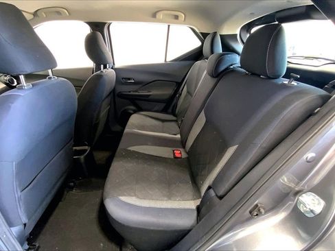 Used 2018 Nissan Kicks SV FWD image 24