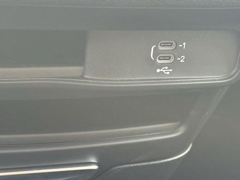 New 2026 Chrysler Pacifica Select image 23