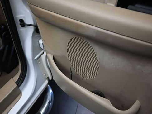 Used 2002 Ford F150 XLT image 15