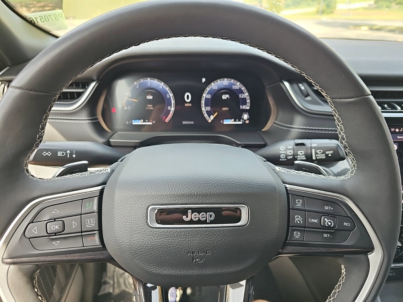 Used 2023 Jeep Grand Cherokee Altitude AWD/4WD image 21