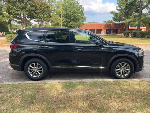 Used 2019 Hyundai Santa Fe SEL FWD image 6