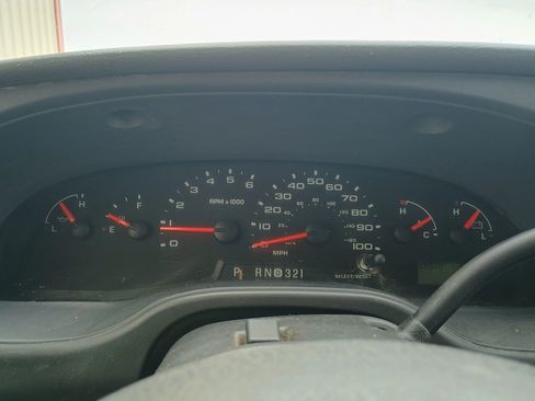 Used 2006 Ford E-350 and Econoline 350 Super Duty image 15