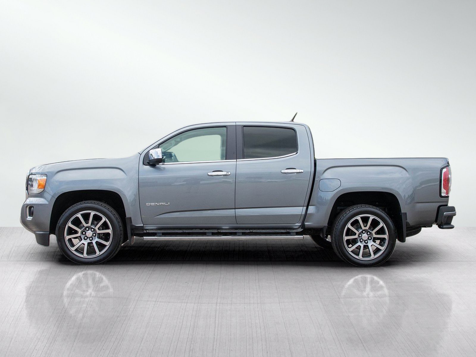 Used 2019 GMC Canyon Denali AWD/4WD image 2