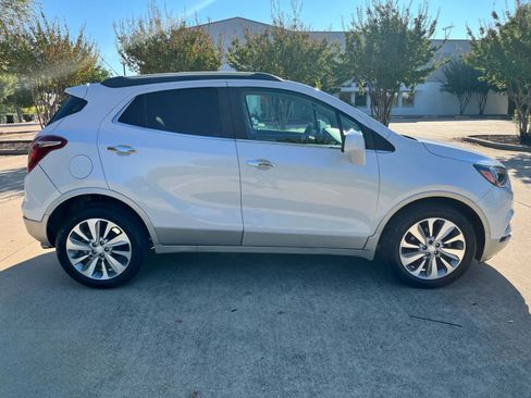 Used 2020 Buick Encore Preferred FWD image 4