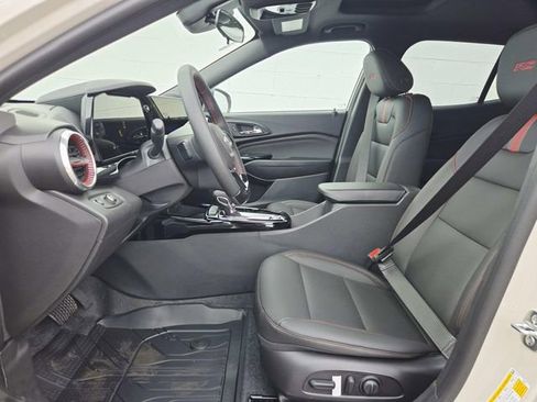 New 2026 Chevrolet Trax RS w/ Sunroof Package image 9
