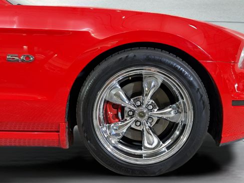 Used 2013 Ford Mustang GT RWD image 34