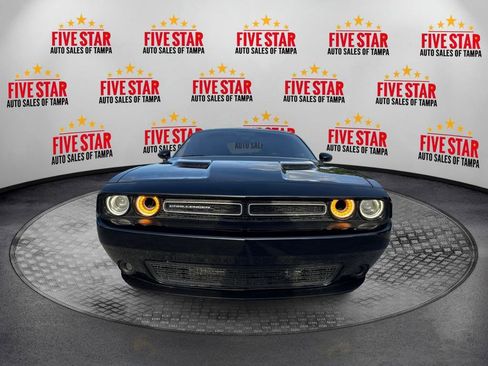 Used 2020 Dodge Challenger SXT image 2