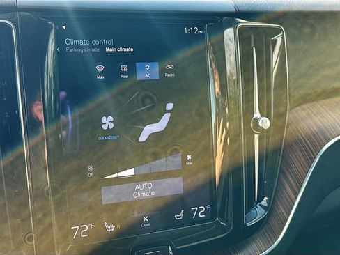 Used 2021 Volvo XC60 T5 Momentum image 17