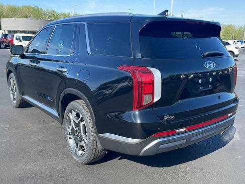 Used 2025 Hyundai Palisade SEL FWD image 3