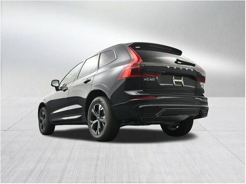 New 2026 Volvo XC60 B5 Core AWD/4WD image 23
