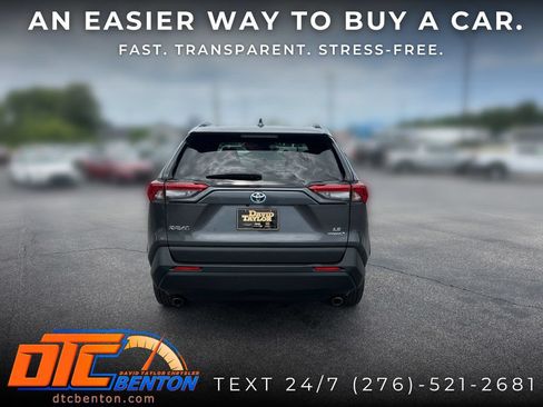 Used 2024 Toyota RAV4 LE AWD/4WD image 4