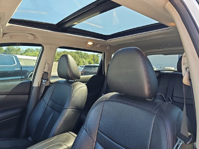 Used 2020 Nissan Rogue SL w/ Premium Package FWD image 17