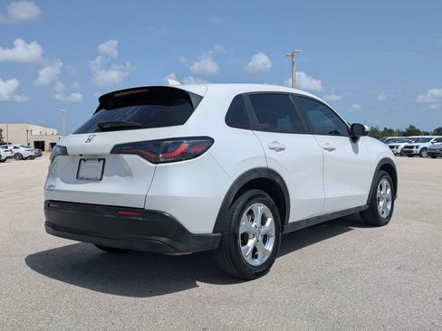 Used 2023 Honda HR-V LX image 5