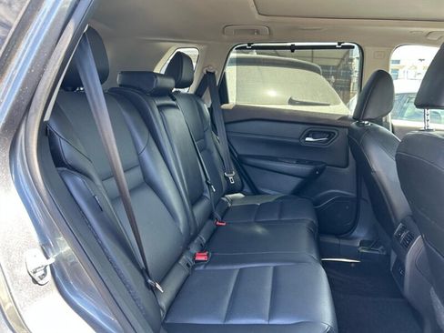 Used 2023 Nissan Rogue SV w/ SV Premium B Package FWD image 25