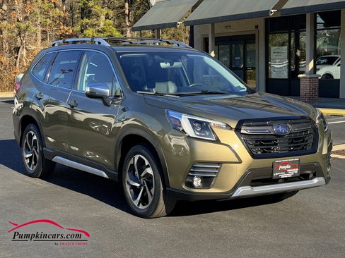 Used 2023 Subaru Forester Touring image 1